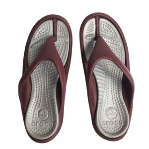 Crocs Men Sz 10 Women sz 12 Maroon Flip Flop Synthetic Women Sandals